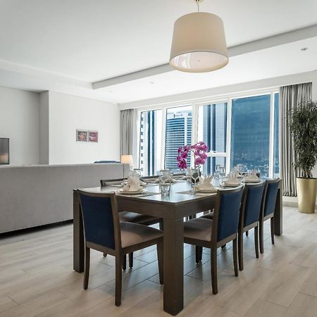 Centara West Bay Hotel & Residences Ad-Dauha Zewnętrze zdjęcie A dining room at the Ritz-Carlton, DIFC