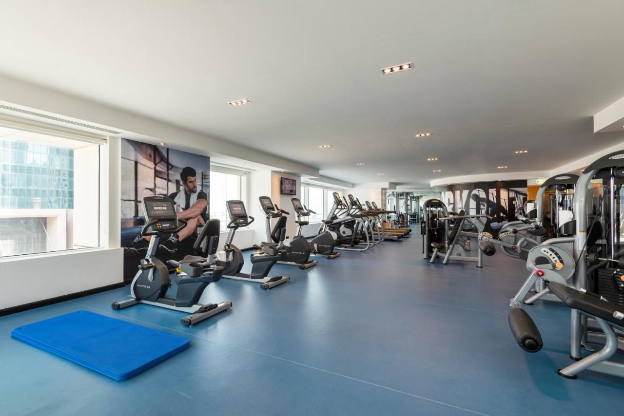Centara West Bay Hotel & Residences Ad-Dauha Zewnętrze zdjęcie The gym at the hotel